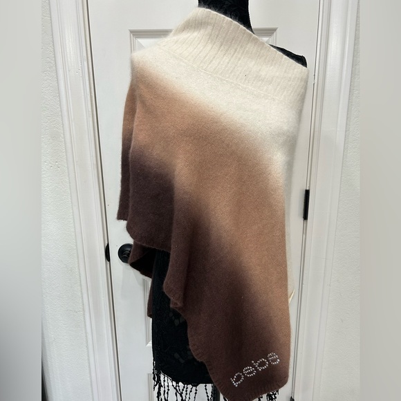 Y2K BEBE Ombre Brown Poncho Winter Fall Sweater Off Shoulder Hip Granola…